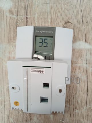 Termostato Digital - DT135 - Honeywell