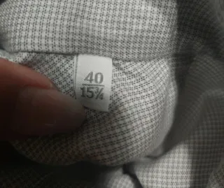 Camisa Ermenegildo Zegna, impecable.