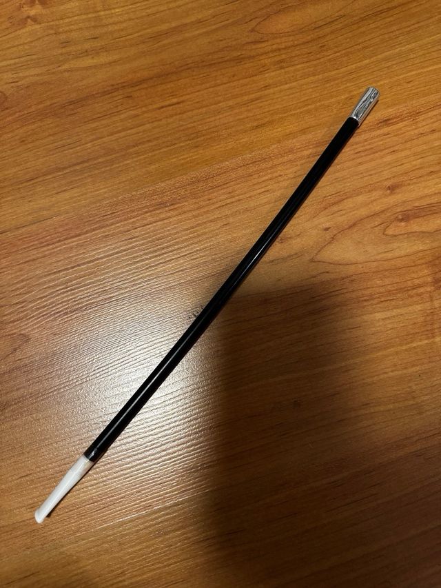 Peluca Bob Corta Brillantes Blanca y Negra