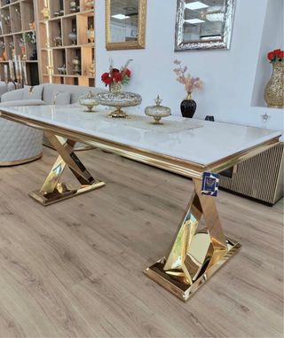 Mesa y 4 Sillas Comedor Lujo Doradas