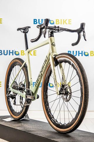 MEGAMO SILK 01 AXS T-L 2024 BICICLETA SEGUNDA MANO - Talla: L