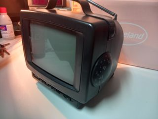 Televisor Portátil Poptron PTV-103