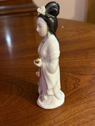 Figura mujer japonesa porcelana