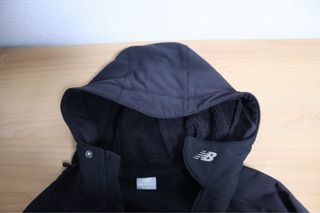 Abrigo New Balance Forrado Talla L/XL Negro