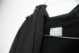 Abrigo New Balance Forrado Talla L/XL Negro