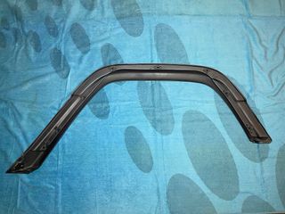 Aletas origenales mercedes clase G color gris