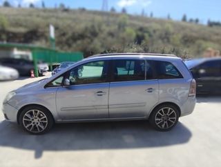 Paragolpes del opel zafira 1.9 cdti modelo 93725