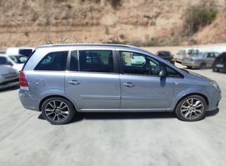 Paragolpes del opel zafira 1.9 cdti modelo 93725
