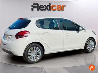 Peugeot 208 5P Signature 1.2L PureTech 60KW (82CV)