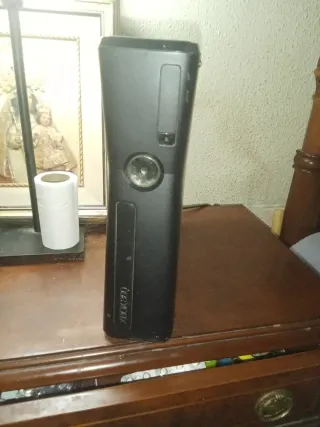 Xbox 360 Negra sin mando, como nueva 689299223urge