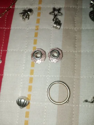 e de bisutería y abalorios