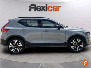 Volvo XC40 2.0 B3 G Plus Dark Auto