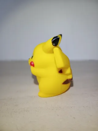 Pokémon finger puppet / toy / figure Pikachu