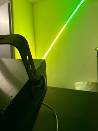 Laser Profesional RGB 10W + Pangolin Quickshow