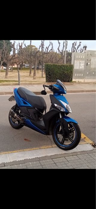 Escape y accesorios Kymco Agility City 2023