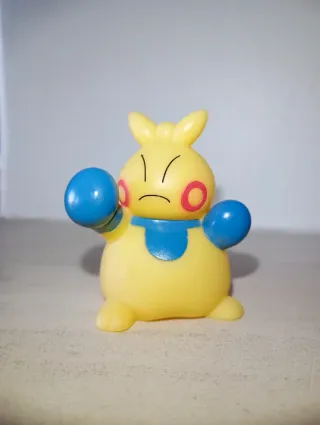 Pokémon finger puppet / toy / figure Makuhita