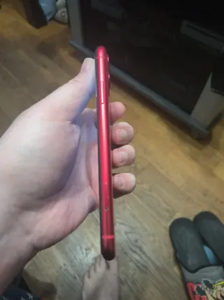 iPhone 11 Rojo solo móvil