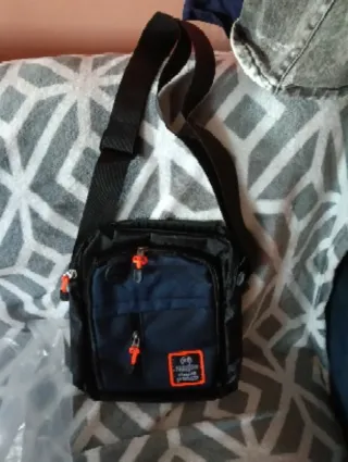 Bolso bandolera negro y azul SIN USAR
