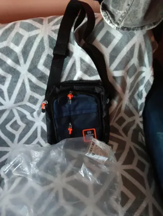 Bolso bandolera negro y azul SIN USAR