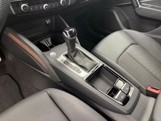 AUDI Q2 2.0 35 TDI S TRONIC S LINE 150 5P