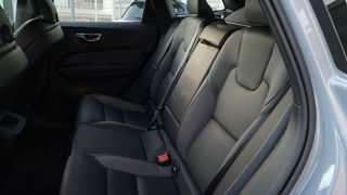 VOLVO XC60 2.0 B4 D PLUS DARK AUTO 5P