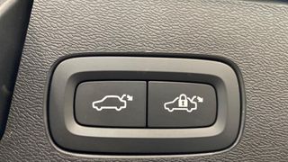 VOLVO XC60 2.0 B4 D CORE AUTO 5P