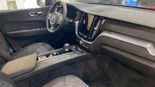 VOLVO XC60 2.0 B4 D CORE AUTO 5P