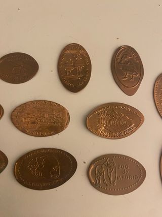 Monete di bronzo allungate da collezione