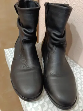 Stivali da donna in pelle nera