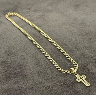 Cadena Cubana con Dije Cruz Oro