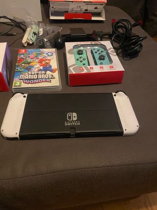 Nintendo Switch OLED Bianca + Accessori