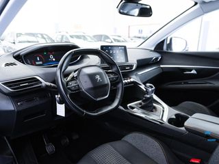 Peugeot 3008 1.2 PURETECH 96KW (130CV) ALLURE S&S