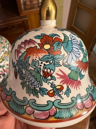 Jarrón de cerámica china decorado