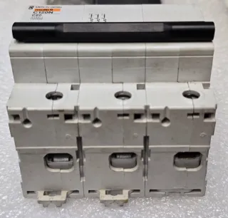 Magnetotérmico Merlin Gerin 80A 3 Polos