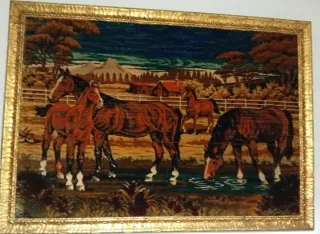 Cuadro de terciopelo con caballos