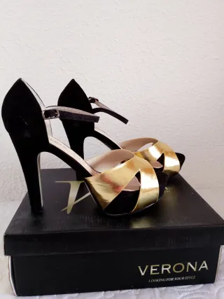 Sandalias de tacón Verona negras y doradas