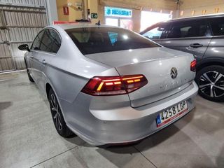 VOLKSWAGEN Passat Executive 1.6 TDI 88 kW (120 CV) DSG 7 vel.