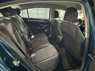 VOLKSWAGEN Passat 2.0 TDI Business BlueMot. Tech.