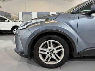 TOYOTA C-HR Hybrid Active