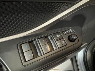 TOYOTA C-HR Hybrid Active