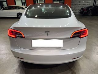 Tesla Model 3 Estándar Plus RWD