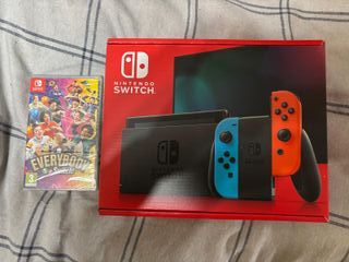 Nintendo Switch + Juego Everybody 1-2 Switch