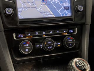 VOLKSWAGEN Golf GTI Performance 2.0 TSI 230CV BMT