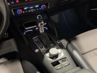 AUDI A3 Sedan S line 35 TDI 110kW S tronic