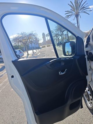 RENAULT Trafic Furgón 29 L2H1 Energy BluedCi 88 kW