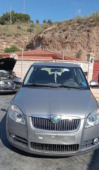 Paragolpes trasero 6ve807421 skoda fabia 1.2 65391