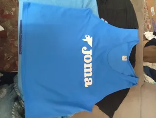 4 camisetas XL.manga corta. Todo.3€