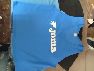 4 camisetas XL.manga corta. Todo.3€