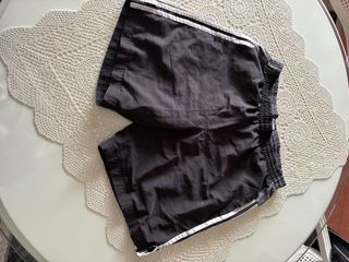 Pantalones cortos grises con cordón