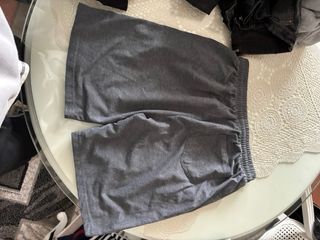 Pantalones cortos grises con cordón